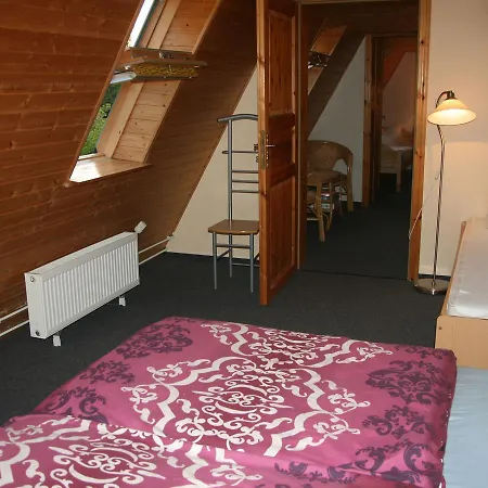 Semesterbostad Gersdorf Xl *